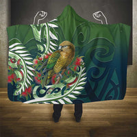 New Zealand Kea Bird Hooded Blanket With Maori Koru Fern - Polynesian Pride