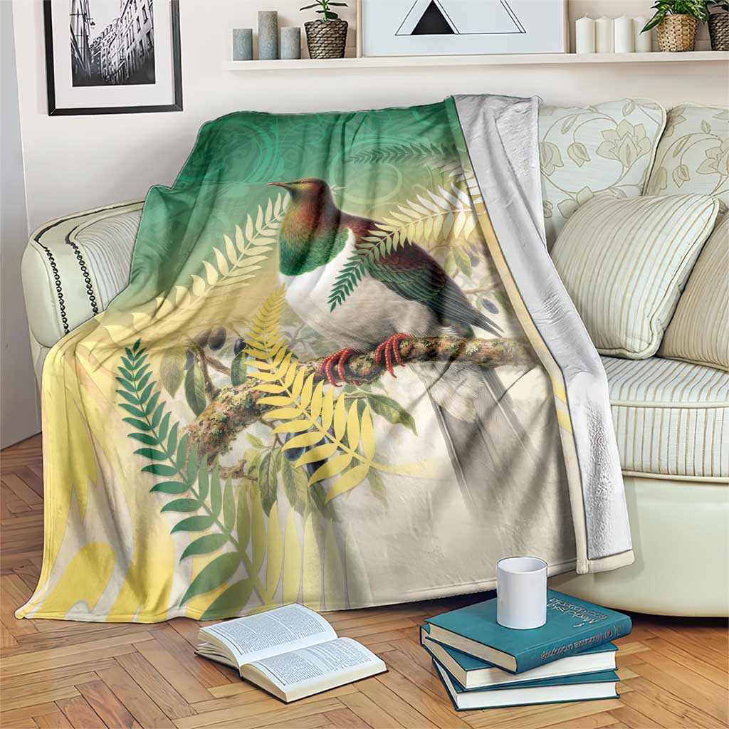 New Zealand Pigeon Kereru Blanket Maori Fern Art Green Gradient LT05 Green - Polynesian Pride