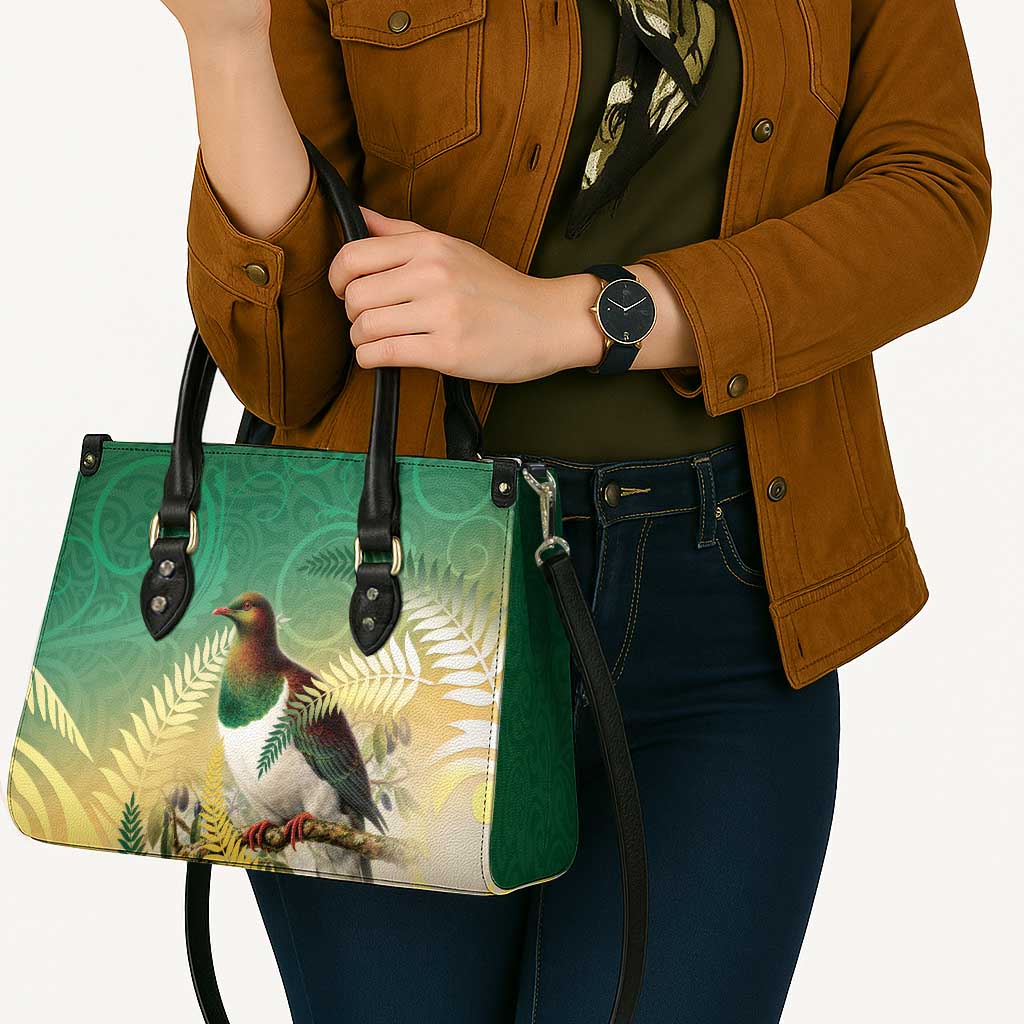 New Zealand Pigeon Kereru Leather Bag Maori Fern Art Green Gradient LT05 - Polynesian Pride