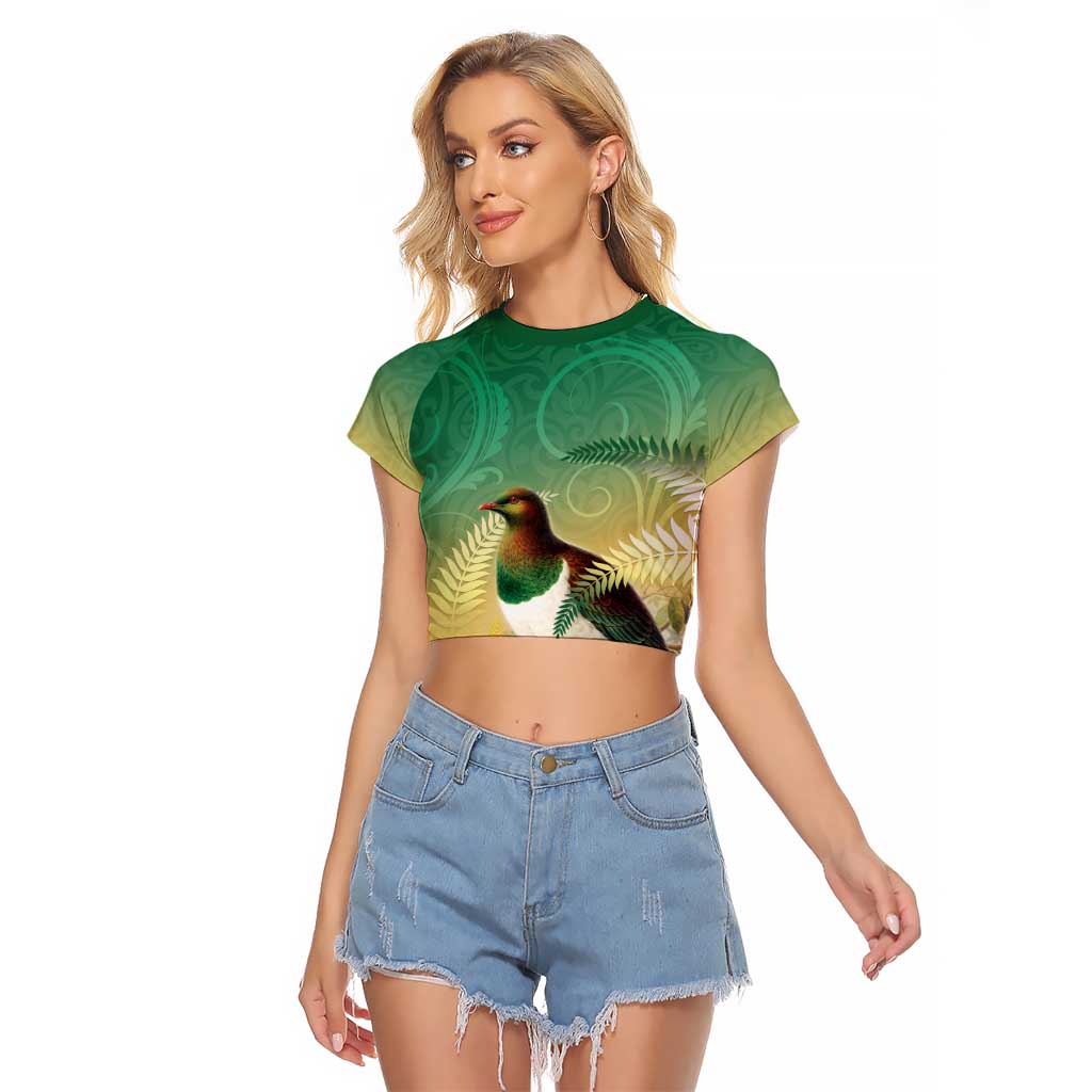 New Zealand Pigeon Kereru Raglan Cropped T Shirt Maori Fern Art Green Gradient - Polynesian Pride