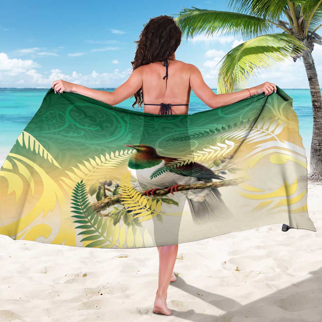 New Zealand Pigeon Kereru Sarong Maori Fern Art Green Gradient LT05 - Polynesian Pride