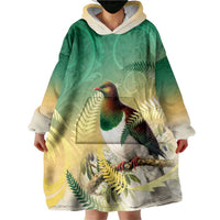 New Zealand Pigeon Kereru Wearable Blanket Hoodie Maori Fern Art Green Gradient LT05 - Polynesian Pride