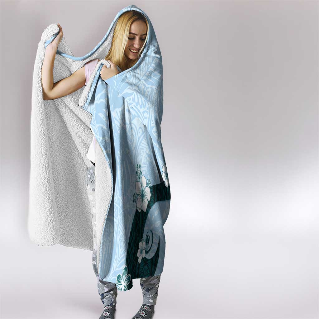 Polynesia Hibiscus Hooded Blanket Sky Blue Curve Motif - Polynesian Pride