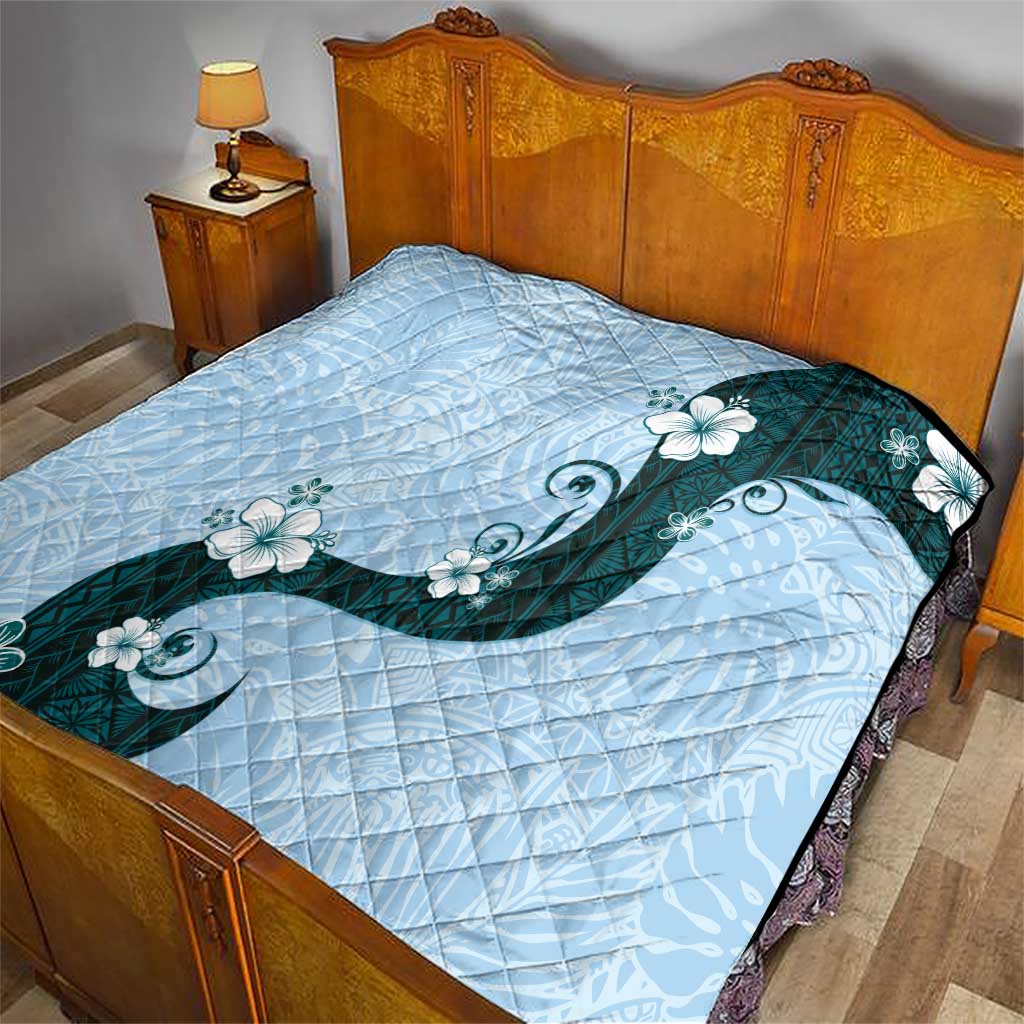Polynesia Hibiscus Quilt Sky Blue Curve Motif - Polynesian Pride
