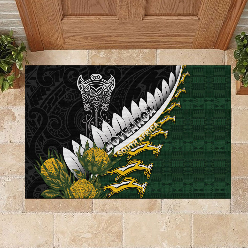 Rugby New Zealand And South Africa Rubber Doormat Silver Fern With Springboks LT05 Black - Polynesian Pride
