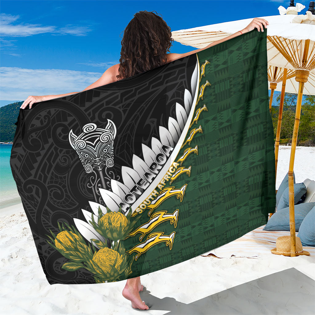 Rugby New Zealand And South Africa Sarong Silver Fern With Springboks LT05 One Size 44 x 66 inches Black - Polynesian Pride