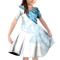 Blue Polynesian Tribal Turtle Floral Pattern Family Matching Off Shoulder Short Dress and Hawaiian Shirt LT05 Daughter's Dress Blue - Polynesian Pride