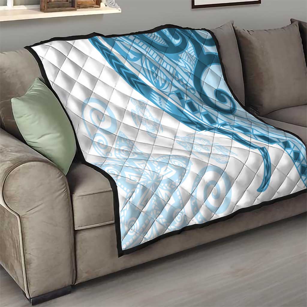 Blue Polynesian Tribal Turtle Floral Pattern Quilt