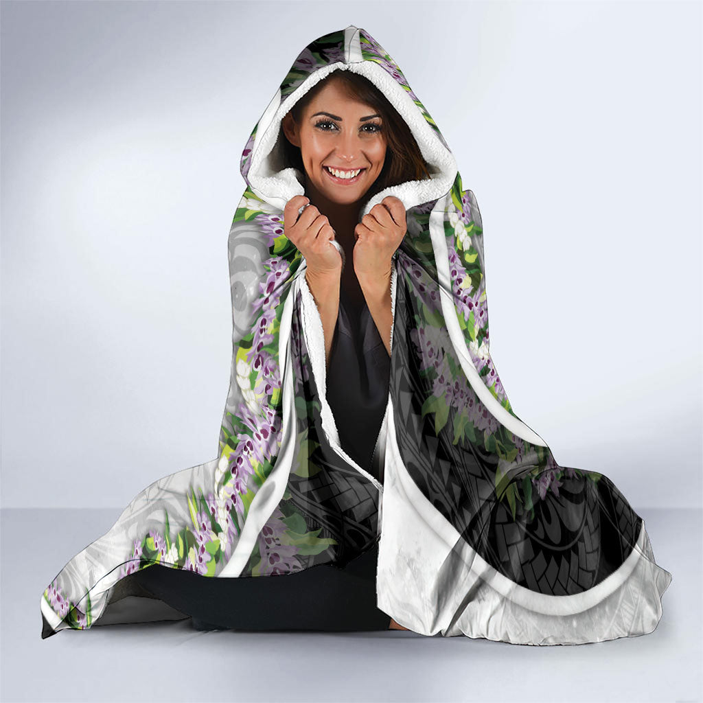 Piko Hawaii Hooded Blanket Polynesian Pattern With Maile Pikake Honohono Lei LT05 - Polynesian Pride