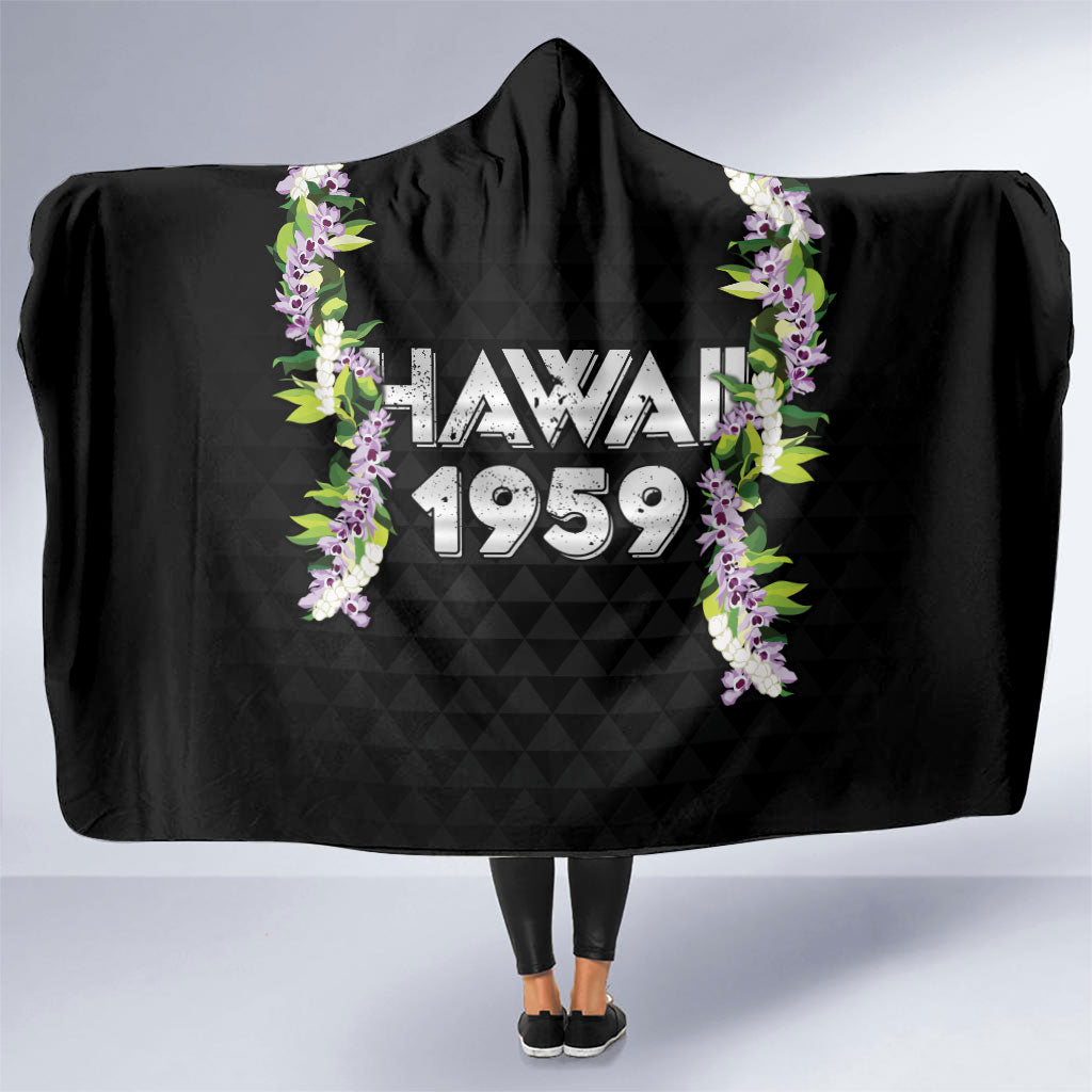 Hawaii Statehood Day Hooded Blanket Kakau Pattern With Maile Pikake Honohono Lei LT05 One Size Black - Polynesian Pride