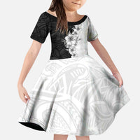 Hawaii Hibiscus Flowers Kid Short Sleeve Dress Grayscale Polynesian Pattern
