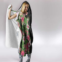 Hawaii Tropical Flowers Hooded Blanket Black Polynesian Tattoo Art