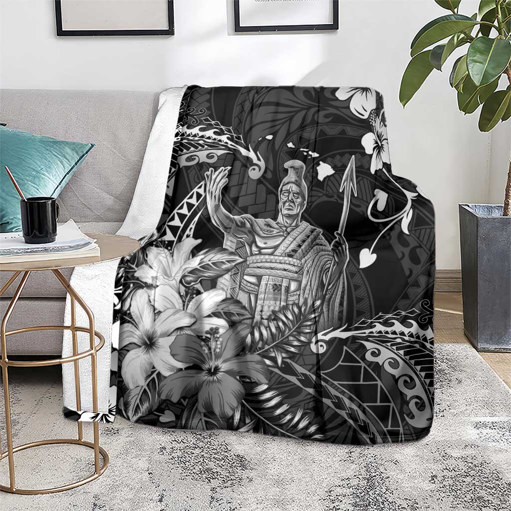 Hawaii King Kamehameha Day Blanket Polynesian Pattern Mix Hibiscus Black