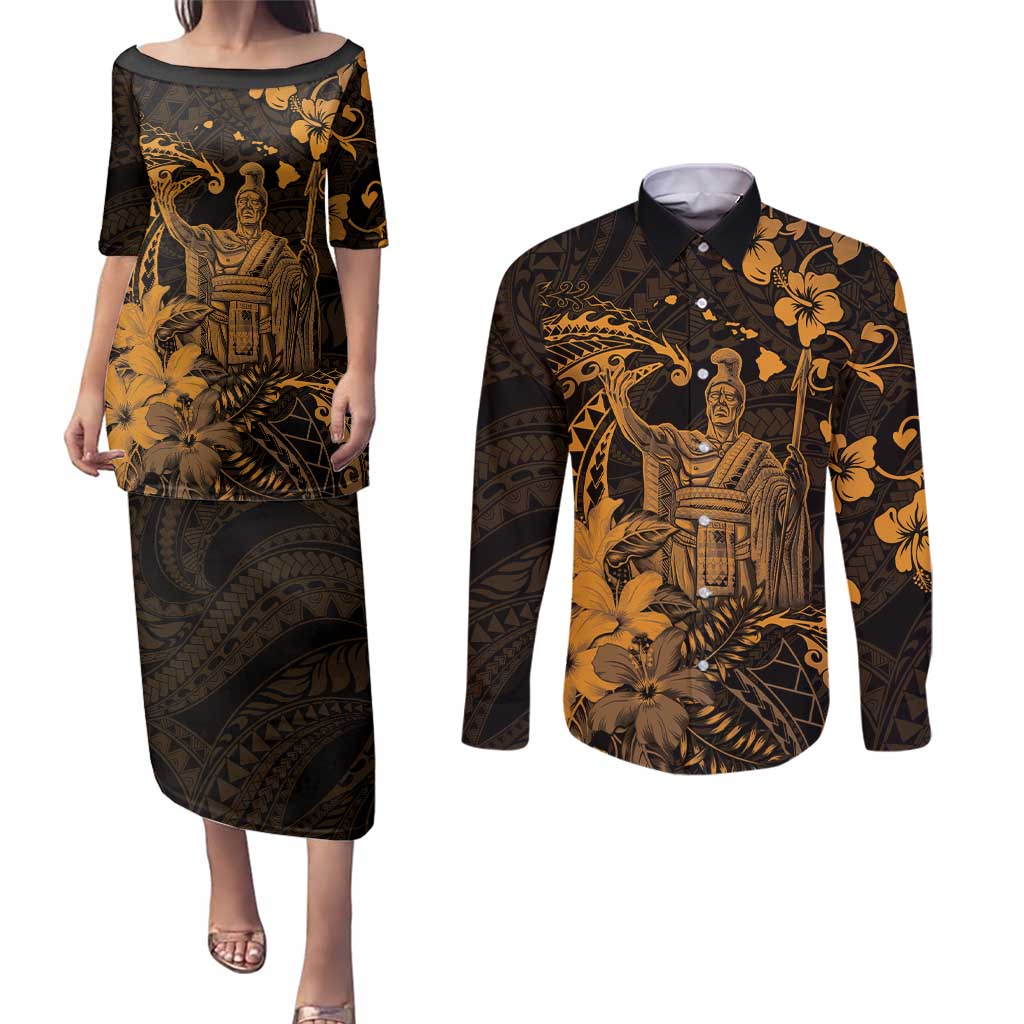 Hawaii King Kamehameha Day Couples Matching Puletasi and Long Sleeve Button Shirt Polynesian Pattern Mix Hibiscus Gold LT05 Gold - Polynesian Pride