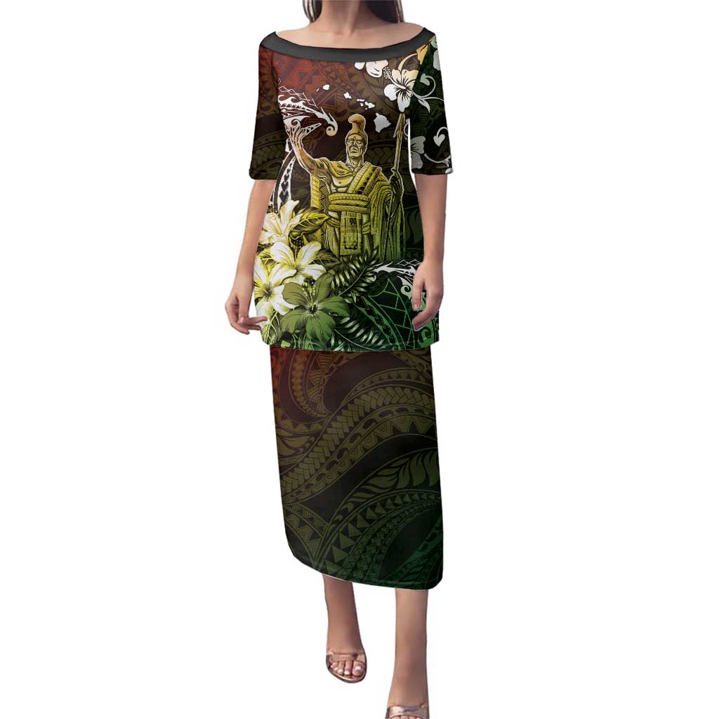 Hawaii King Kamehameha Day Family Matching Puletasi and Hawaiian Shirt Polynesian Pattern Mix Hibiscus Reggae LT05 Mom's Dress Reggae - Polynesian Pride