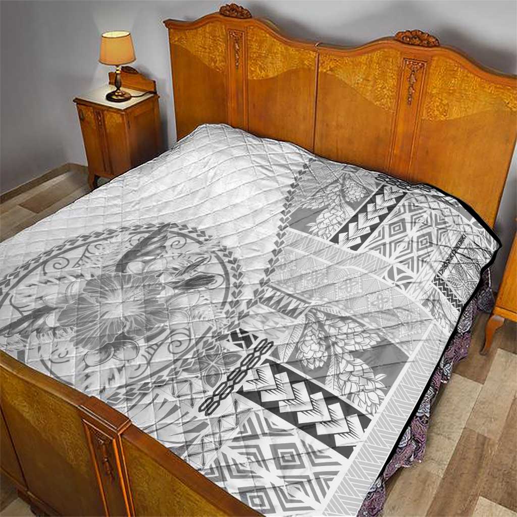 Samoa Siapo Elegant Quilt Hibiscus White Motifs - Polynesian Pride