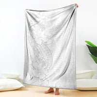 Tokelau White Sunday Blanket Elegant Hibiscus Polynesian Tribal Pattern LT05 - Polynesian Pride