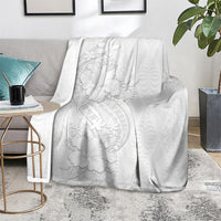 Tokelau White Sunday Blanket Elegant Hibiscus Polynesian Tribal Pattern LT05 - Polynesian Pride