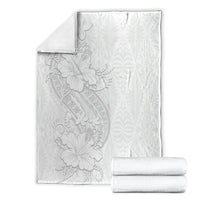 Tokelau White Sunday Blanket Elegant Hibiscus Polynesian Tribal Pattern LT05 - Polynesian Pride