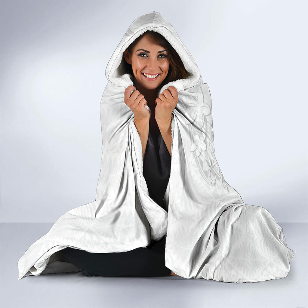 Tokelau White Sunday Hooded Blanket Elegant Hibiscus Polynesian Tribal Pattern LT05 - Polynesian Pride