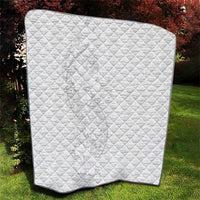 Tokelau White Sunday Quilt Elegant Hibiscus Polynesian Tribal Pattern LT05 - Polynesian Pride