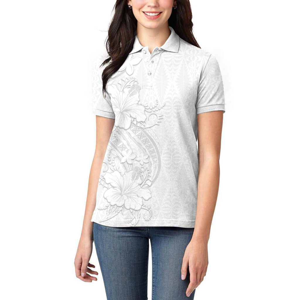 Tokelau White Sunday Women Polo Shirt Elegant Hibiscus Polynesian Tribal Pattern LT05 - Polynesian Pride