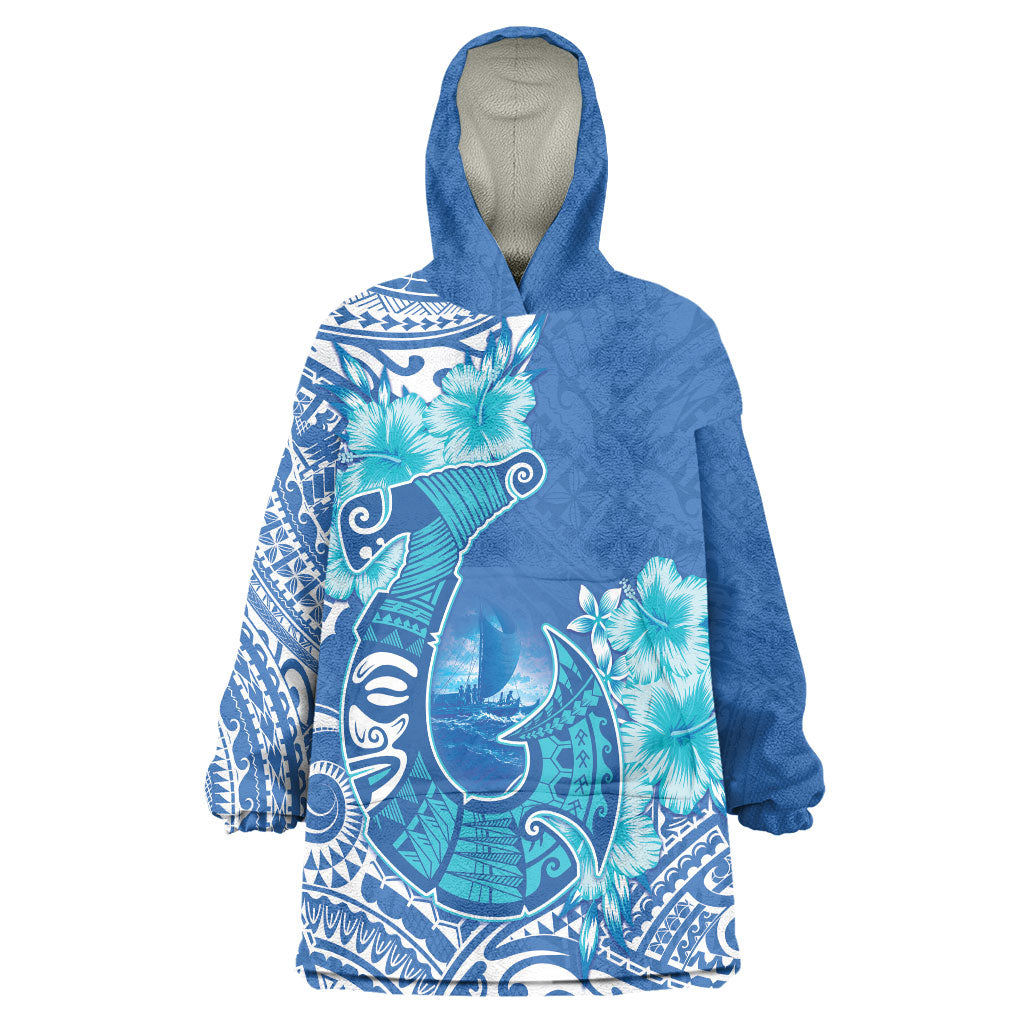 Hawaii Discoverers Day Wearable Blanket Hoodie Polynesian Fish Hook With Hibiscus Blue