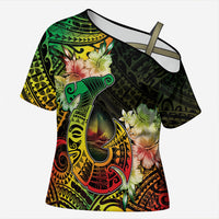 Hawaii Discoverers Day Cross Shoulder Shirt Polynesian Fish Hook With Hibiscus Reggae