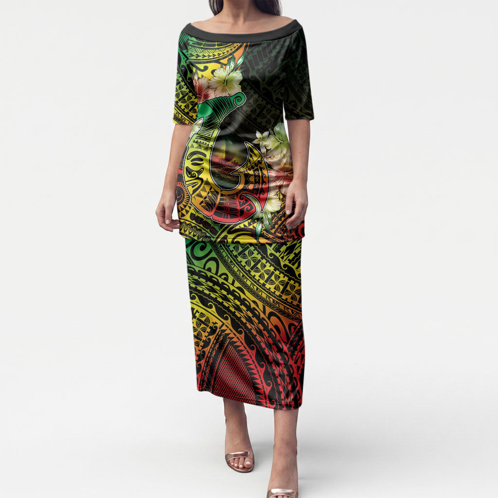 Hawaii Discoverers Day Puletasi Polynesian Fish Hook With Hibiscus Reggae LT05 Long Dress Reggae - Polynesian Pride
