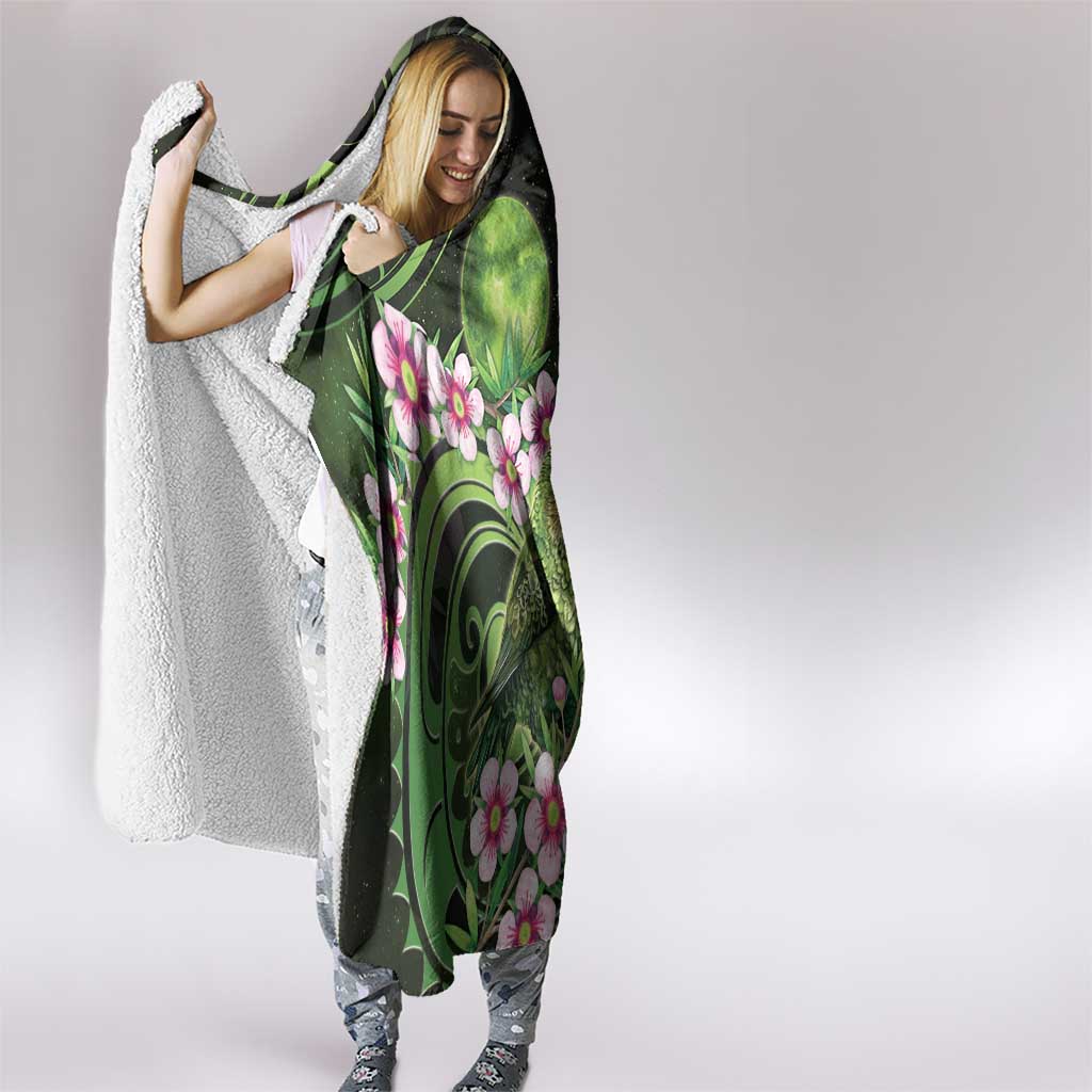 New Zealand Aotearoa Kakapo Hooded Blanket Maori Pattern With Manuka Galaxy Style - Polynesian Pride