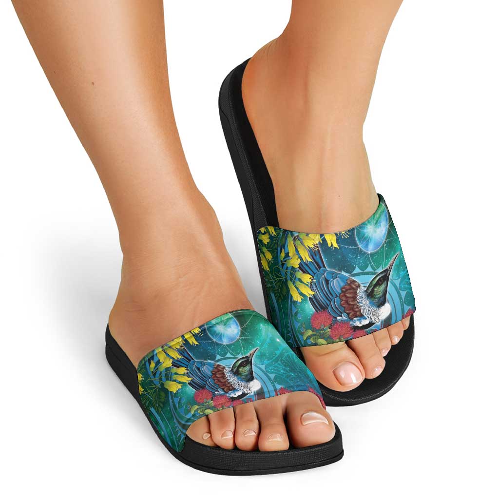 New Zealand Tui Bird Slide Sandals Maori Koru With Pohutukawa Galaxy Style - Polynesian Pride