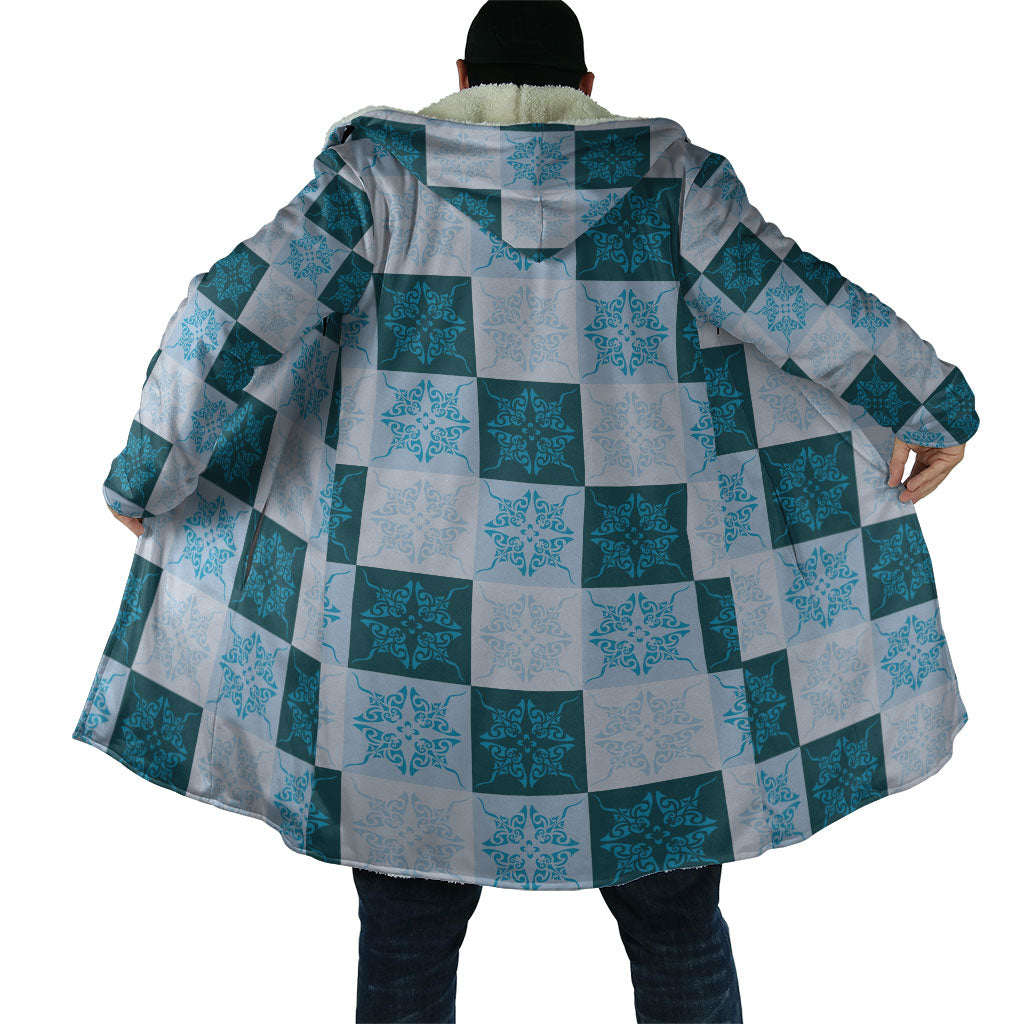 Cyan Manta Ray Hawaiian Quilt Motif Cloak LT05 - Polynesian Pride