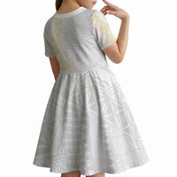 Niue White Sunday Kid Short Sleeve Dress Niuean Hiapo With Puakenikeni Lei LT05 - Polynesian Pride