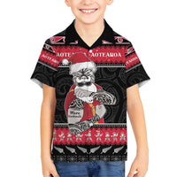 New Zealand Santa Tiki Christmas Family Matching Summer Maxi Dress and Hawaiian Shirt Meri Kirihimete LT05 Son's Shirt Black - Polynesian Pride