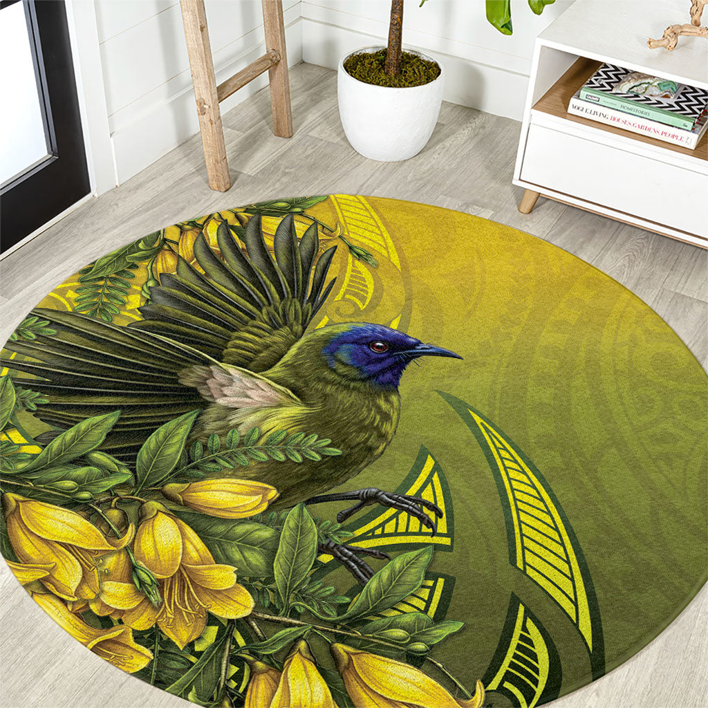 New Zealand Bellbird Round Carpet With Kowhai Flowers