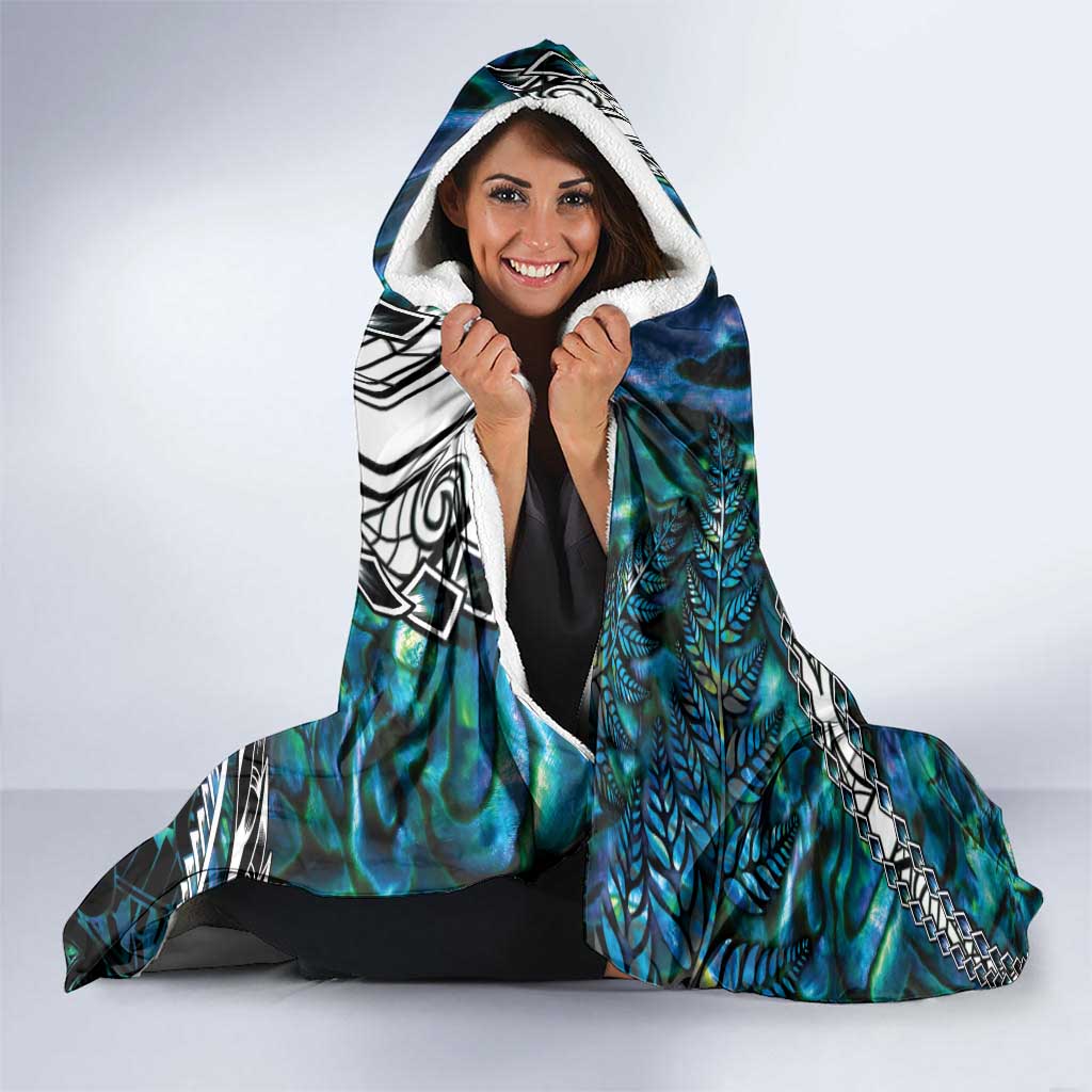New Zealand Aotearoa Hooded Blanket Maori Hei Rehua Paua Shell Glitter Green LT05 - Polynesian Pride