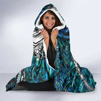 New Zealand Aotearoa Hooded Blanket Maori Hei Rehua Paua Shell Glitter Green LT05 - Polynesian Pride
