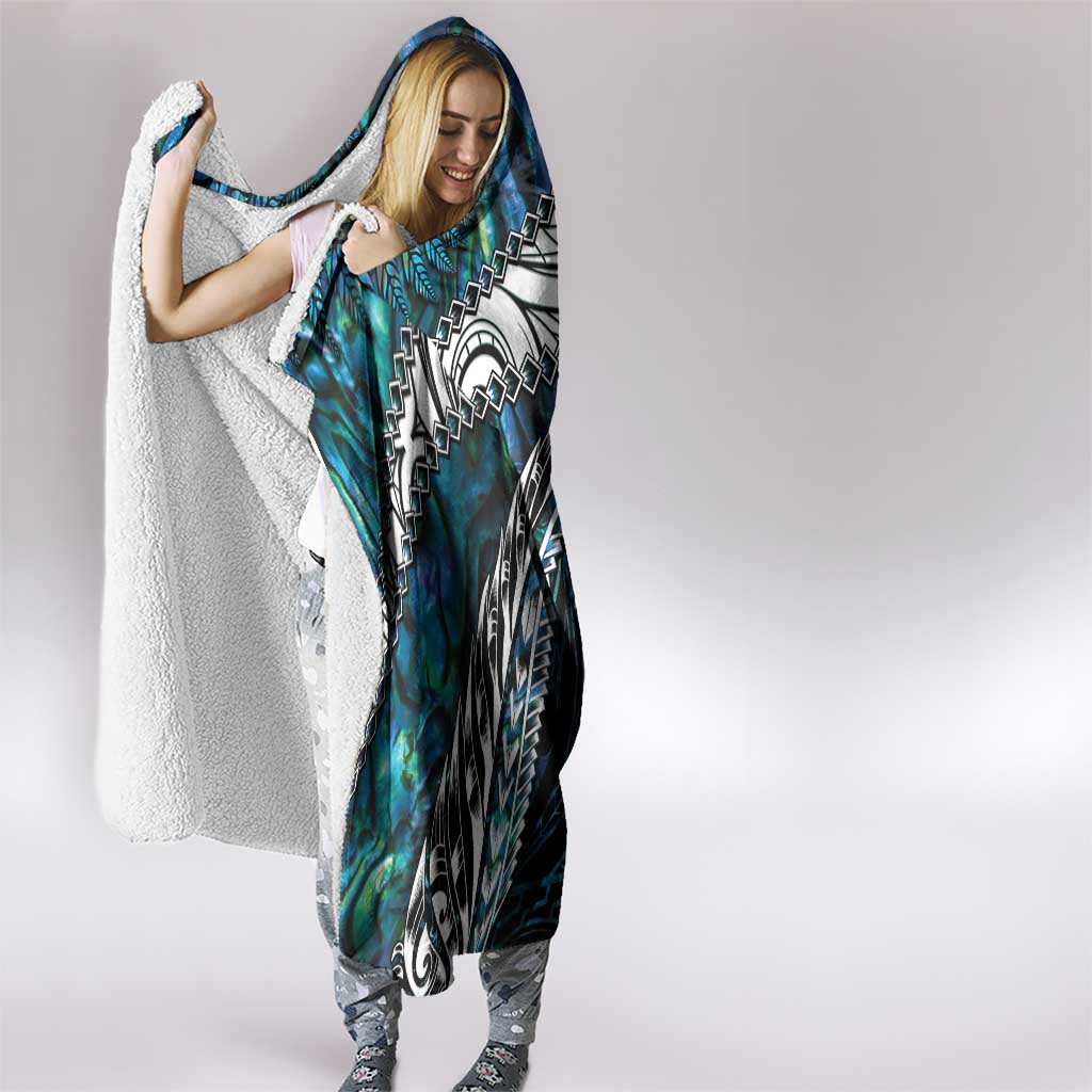 New Zealand Aotearoa Hooded Blanket Maori Hei Rehua Paua Shell Glitter Green LT05 - Polynesian Pride
