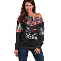 Aotearoa Toitu Te Tiriti Off Shoulder Sweater New Zealand Honour The Treaty LT05 Women Black - Polynesian Pride