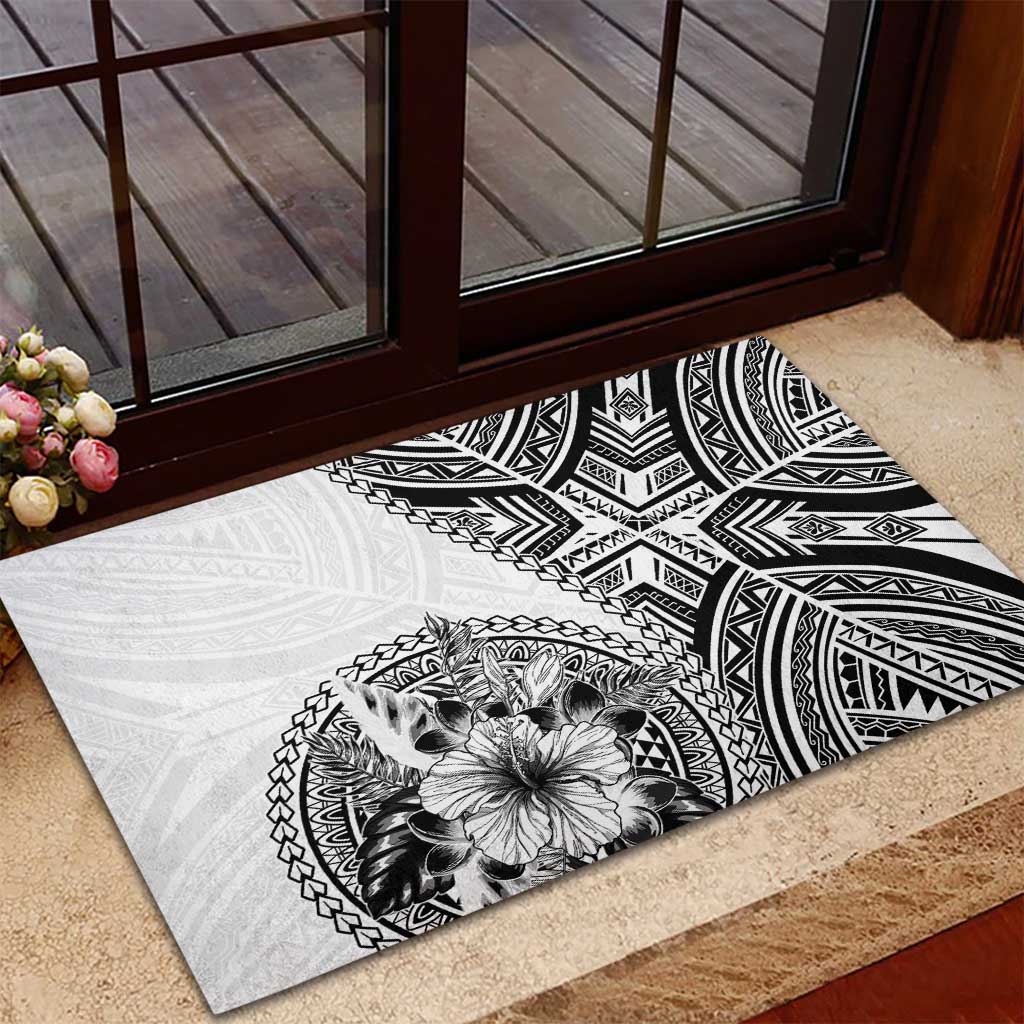 Hibiscus With White Austronesian Tattoo Pattern Rubber Doormat - Polynesian Pride