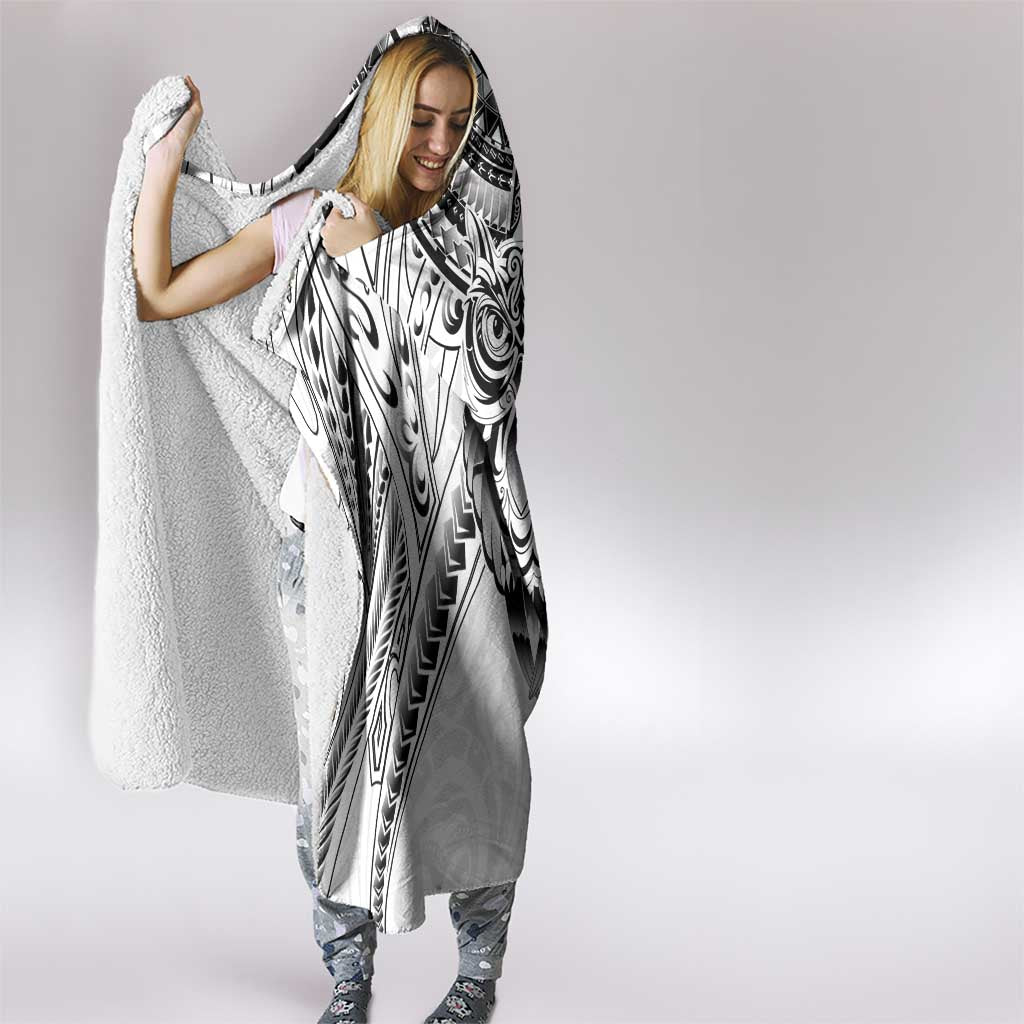 New Zealand Morepork Hooded Blanket Maori Pattern White