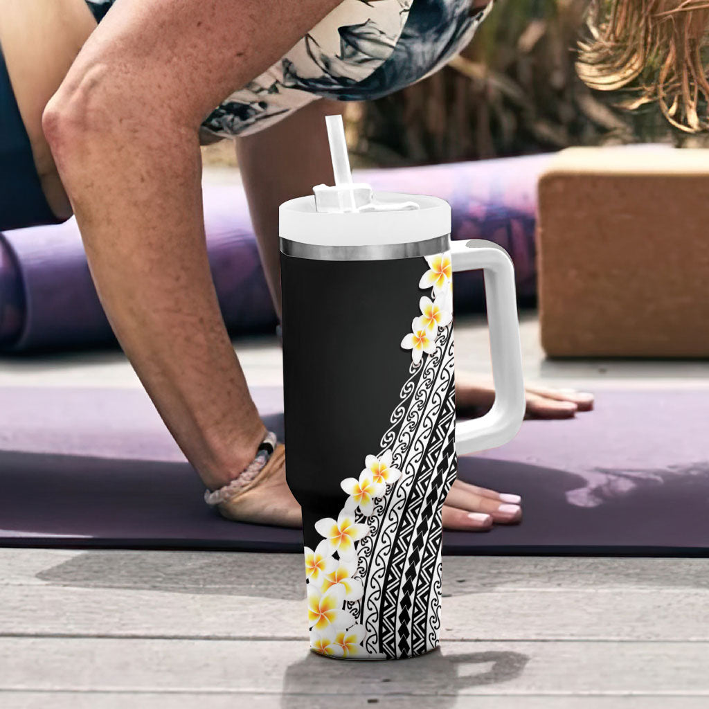 Tahiti Plumeria Tribal Pattern Tumbler With Handle Wave Style Black LT05 - Polynesian Pride