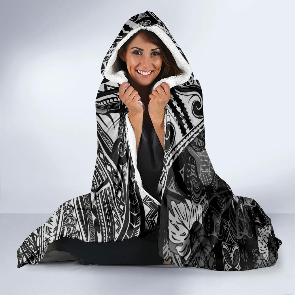 Hawaii King Kamehameha Hooded Blanket With Hawaiian Ipu Motifs Black Version