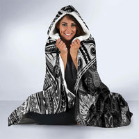 Hawaii King Kamehameha Hooded Blanket With Hawaiian Ipu Motifs Black Version