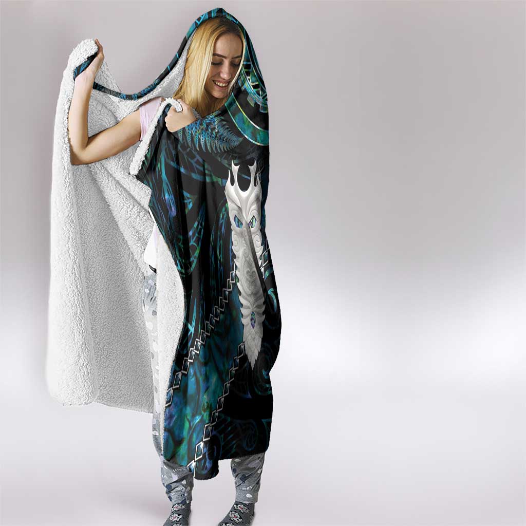 New Zealand Aotearoa Hooded Blanket Maori Tane Te Waiora Paua Shell Glitter Turquoise LT05 - Polynesian Pride
