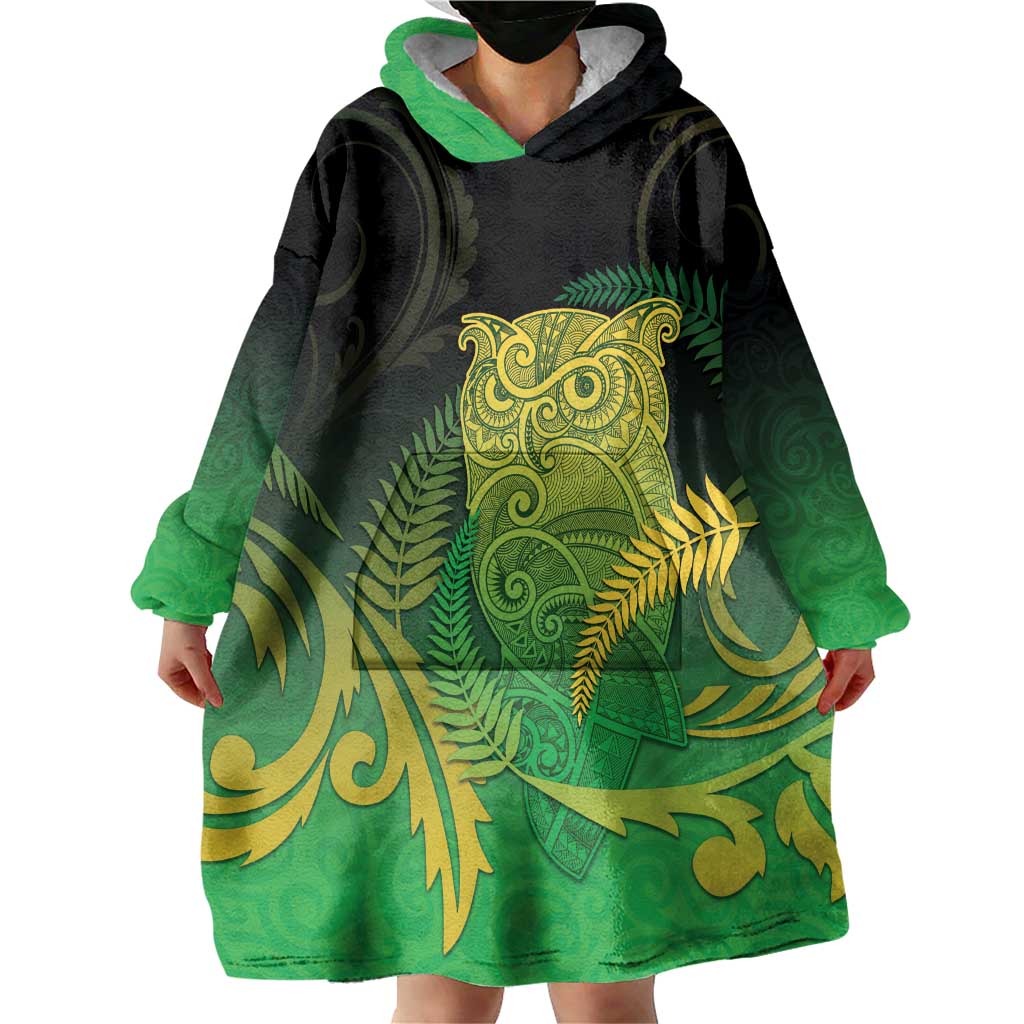 New Zealand Aotearoa Ruru Wearable Blanket Hoodie Maori Fern Art Green LT05 - Polynesian Pride