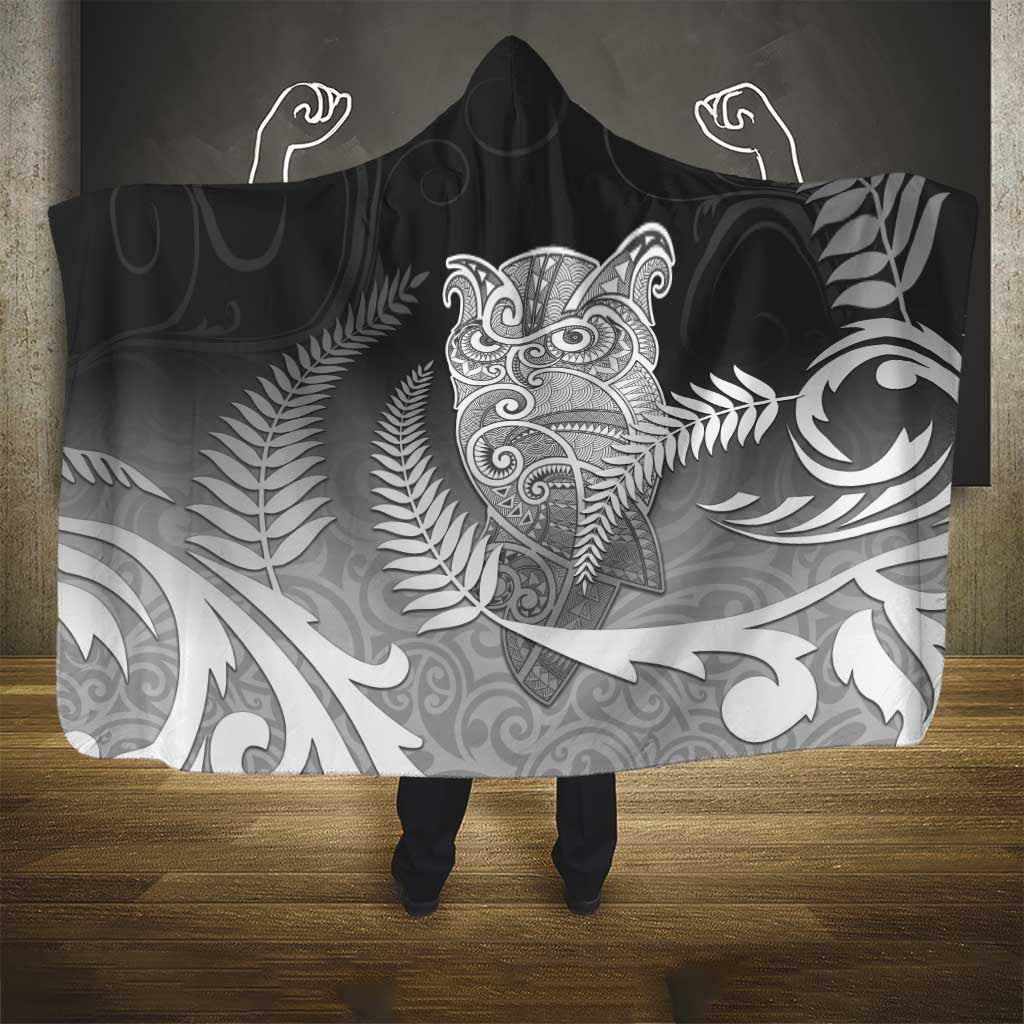New Zealand Aotearoa Ruru Hooded Blanket Maori Fern Art Black LT05 - Polynesian Pride