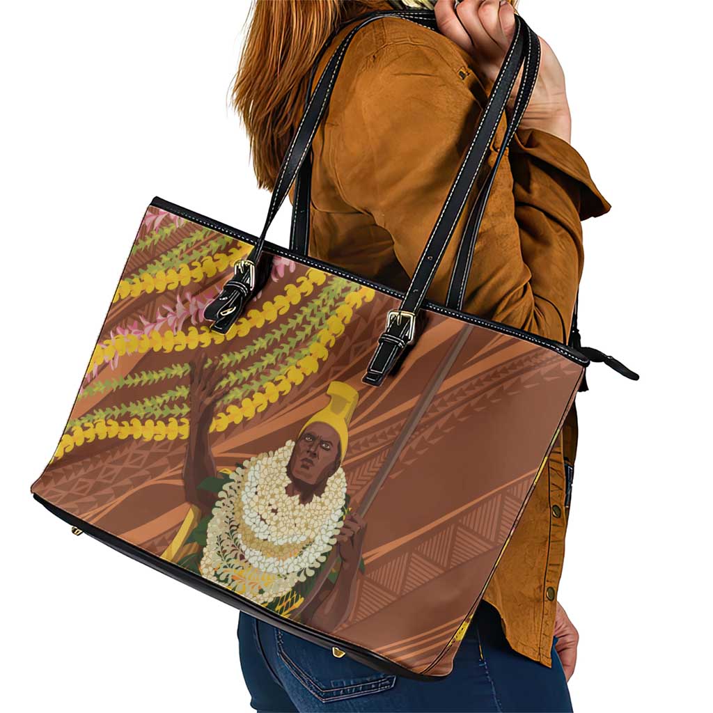 Hawaii King Kamehameha Leather Tote Bag Hawaiian Kakau Pattern With Leis