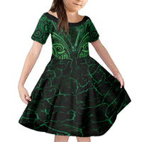 Personalised New Zealand Darts Family Matching Off Shoulder Maxi Dress and Hawaiian Shirt Green Dart Board Maori Pattern LT05 Daughter's Dress Green - Polynesian Pride