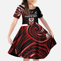 Aotearoa Toitu He Whakaputanga Family Matching Long Sleeve Bodycon Dress and Hawaiian Shirt Toitu Te Tiriti O Waitangi LT05 Daughter's Dress Black - Polynesian Pride